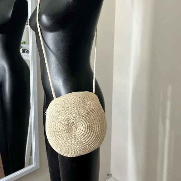 Cream Round Straw Crossbody Bag Purse - Picture 1 of 5